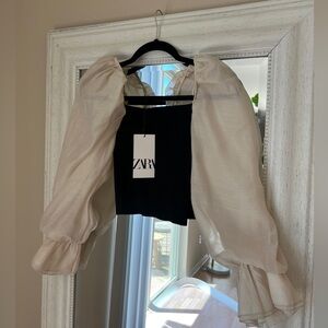 zara puff sleeve top -  small